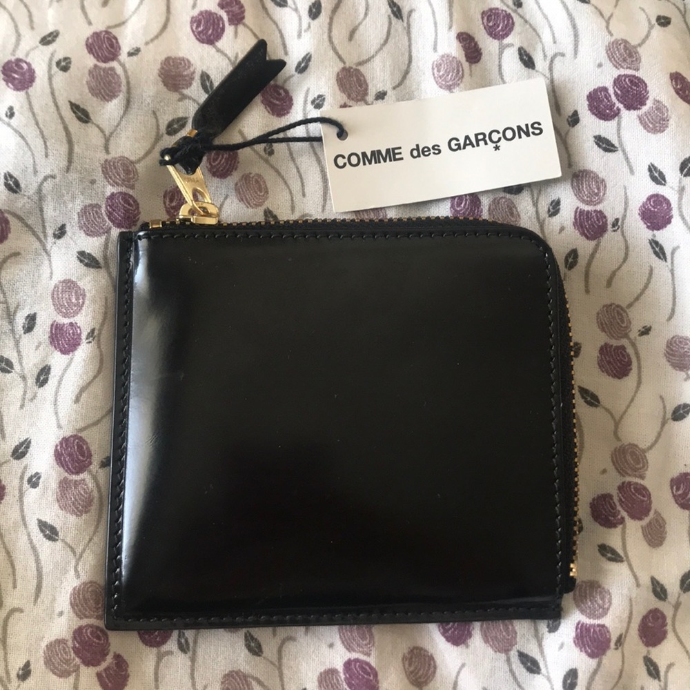 COMME DE GARÇON black and gold GO OUT WALLEY NWT